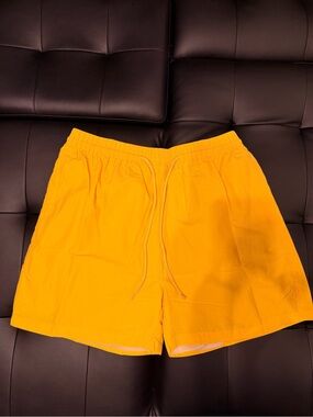 Men's Athletic Drawstring Shorts in Yellow